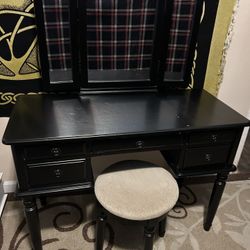 Vanity Makeup Dresser With Mirror