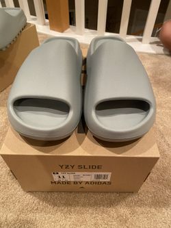 Brand New Yeezy Slide Salt Size 11
