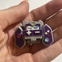  Outtacontrol, figure from the Transformers BotBots Series 2 "Music Mob" set. 
