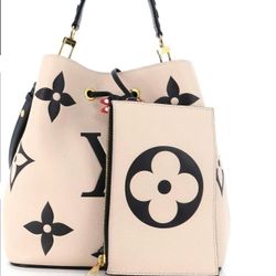 Louis Vuitton
One SizeNeoNoe Handbag Limited Edition Crafty Monogram Empreinte Giant MM