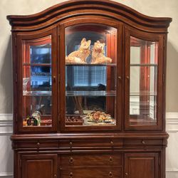 Formal Dining Table With 8 Chairs & Cabinet