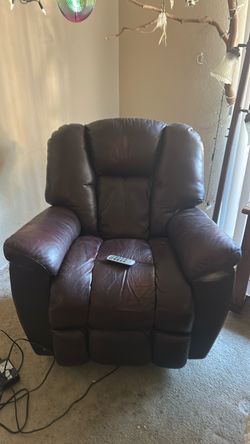 Fully functional lazy boy recliner with control remote