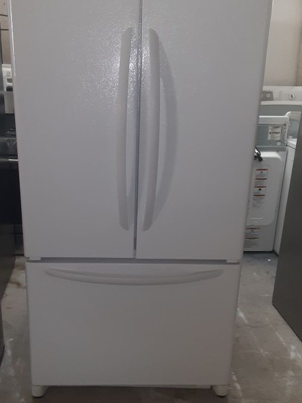 Refrigerator Kenmore Water And Ice Maker Inside Good Condition 3 Months warranty Delivery And Install