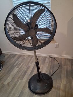 Pedestal Standing Floor Metal Fan