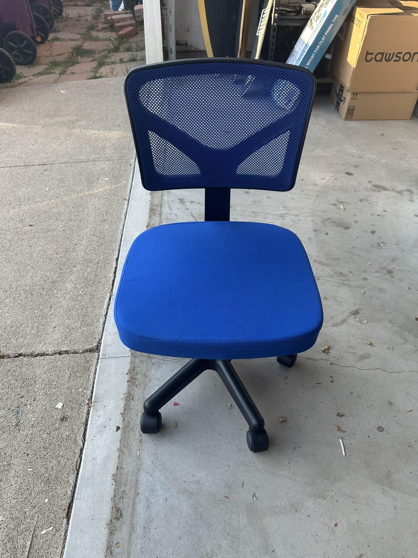 Free Blue Office Chair With Mesh Back