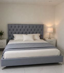 King bed frame / cama king de piel gris
