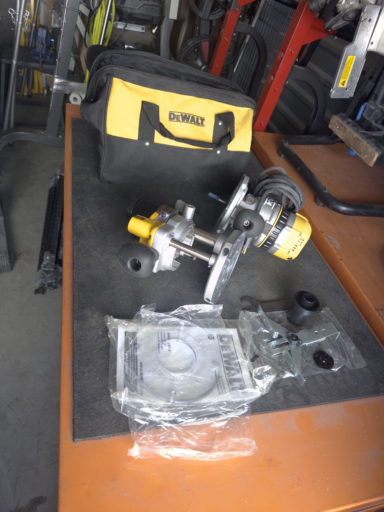 DeWalt Router
