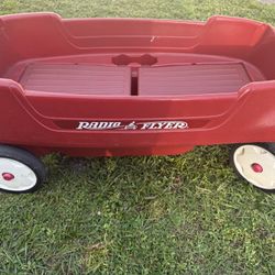 Radio Flyer Pathfinder Wagon for Kids