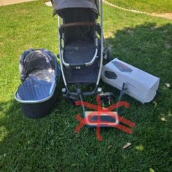 UPPAbaby Vista Stroller, Bassinet, Rumble Seat, And Travel Bag.