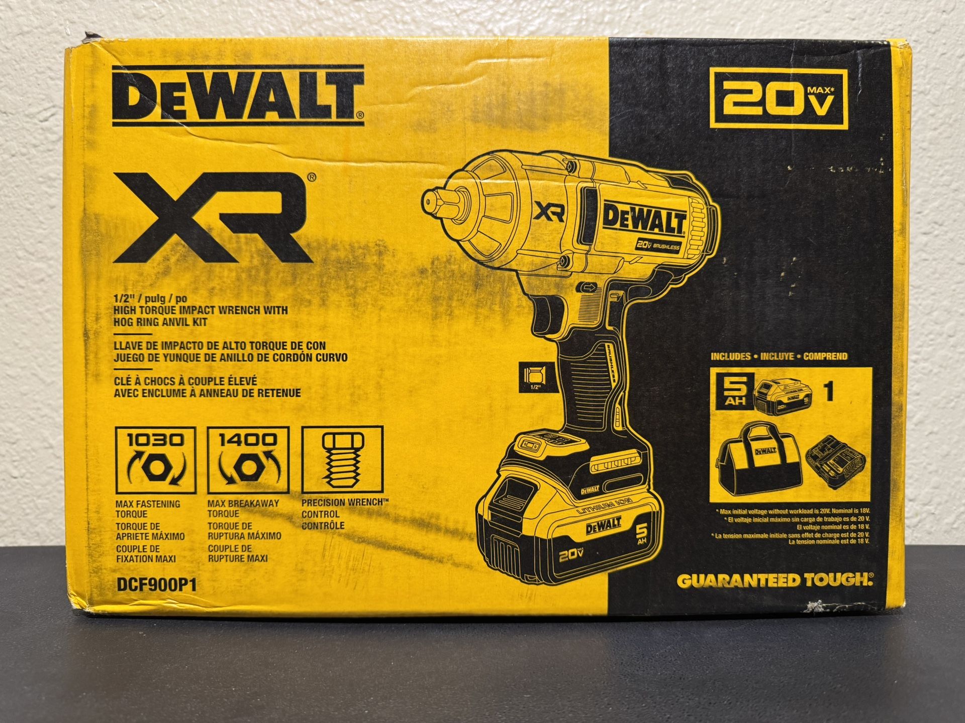 DEWALT 20V MAX Lithium-Ion Cordless 1/2 in. Impact Wrench Kit