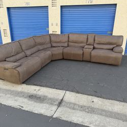 Brower Fabric Power Reclining Sectional w/ Power Headrests – Lightly Used