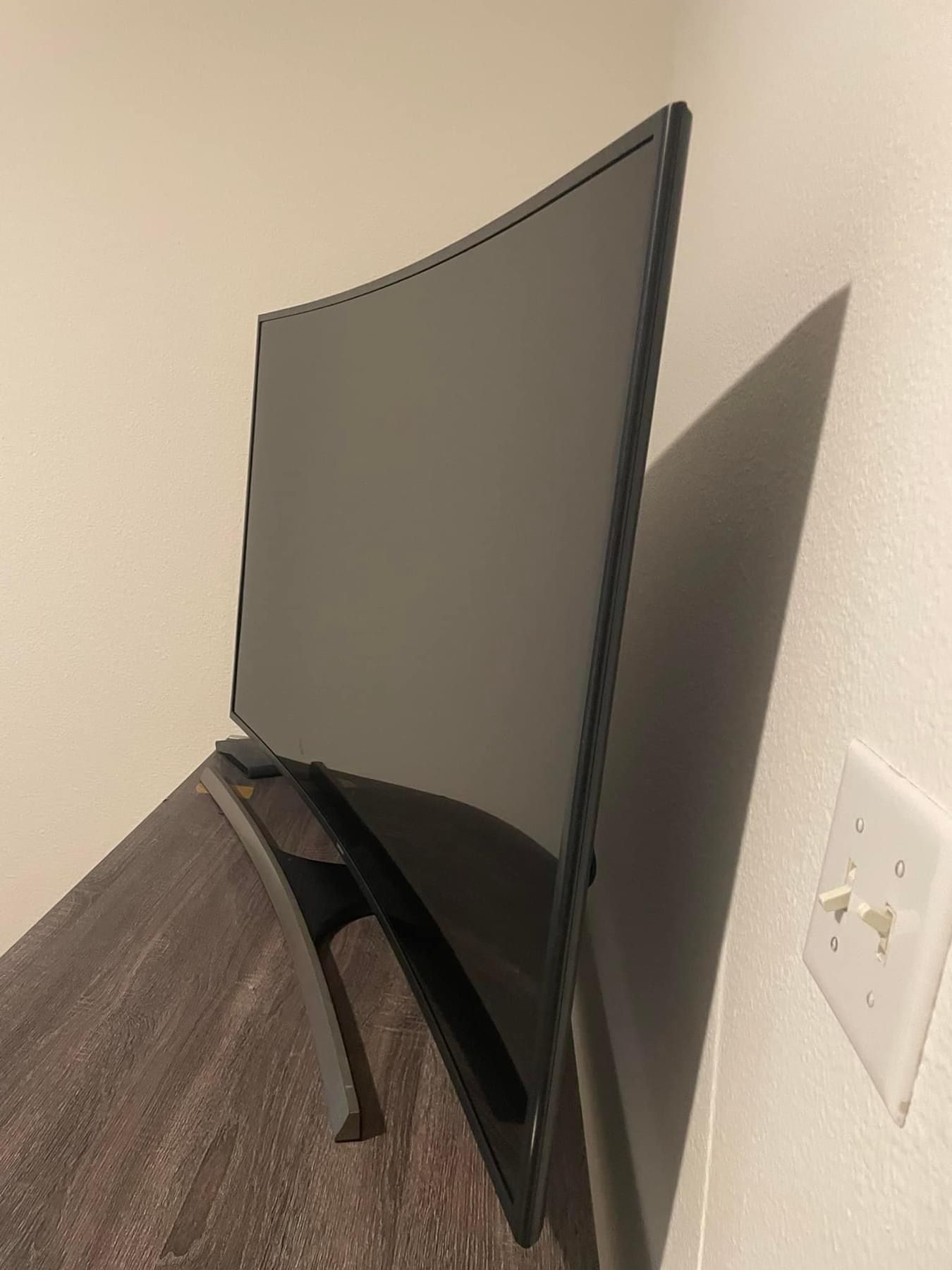 Samsung Curve 55-inch 4K Smart TV