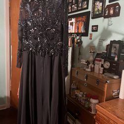 Xscape Size 14 From Macy’s 