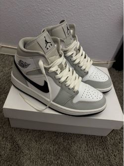 Jordan 1 Mid Men’s sneakers White, Light Gray & Black