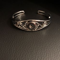 Mini Snap Bracelet With Snap