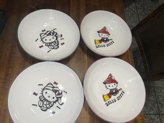 Hello Kitty halloween plates