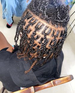 Loc stylist