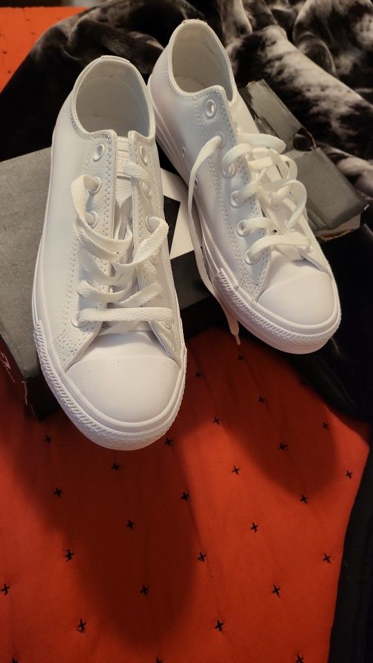 Converse leather Retro