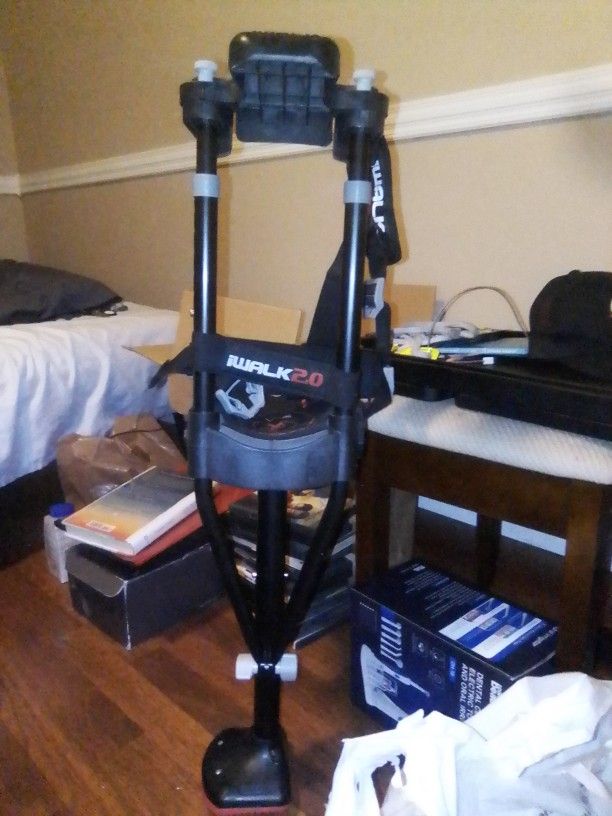 FEI iWalk 2.0 Hands-Free Knee Crutch