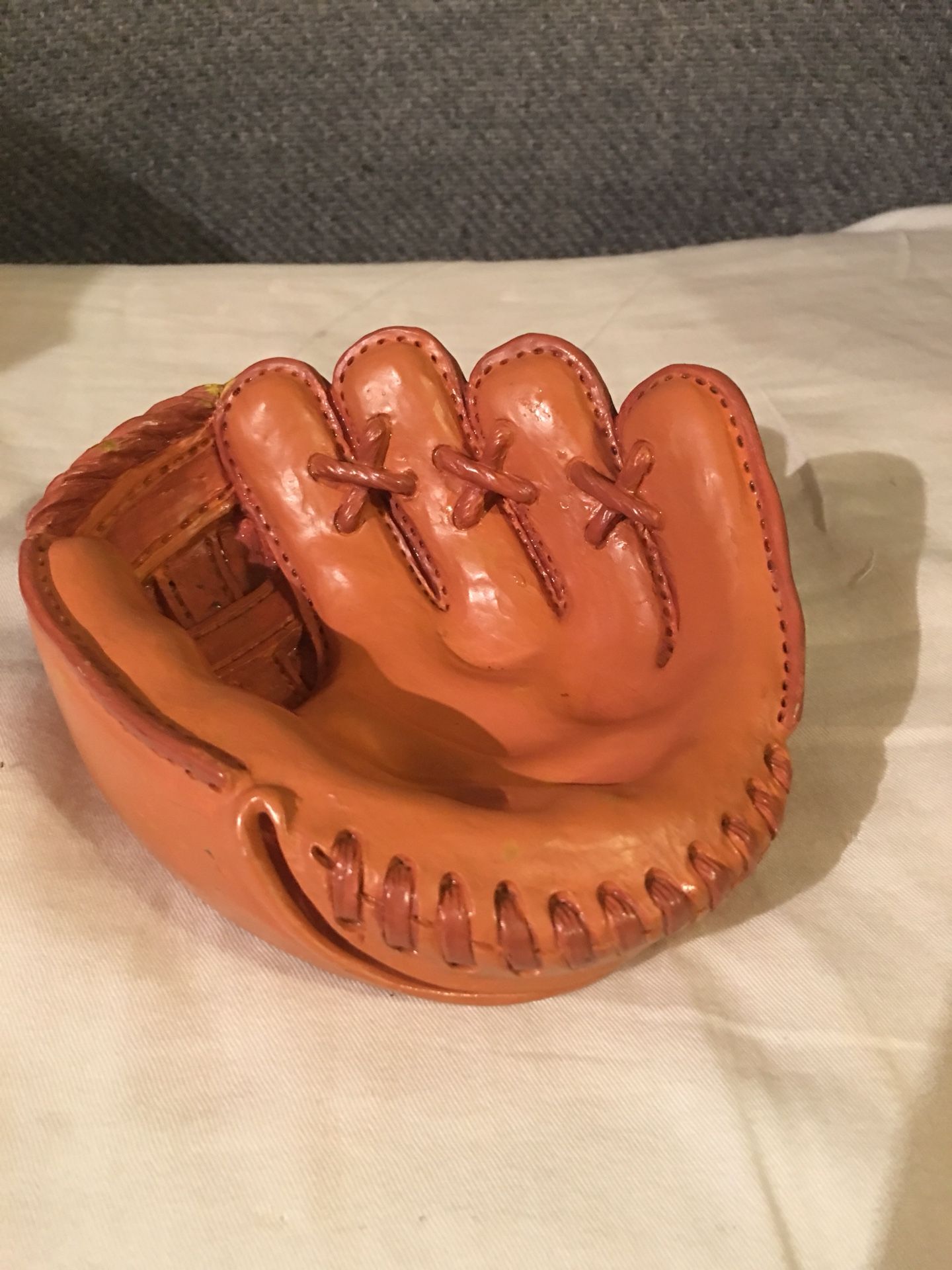 Vintage ceramic baseball glove trinket keeper