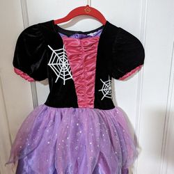 Witch costume size small (5-7)