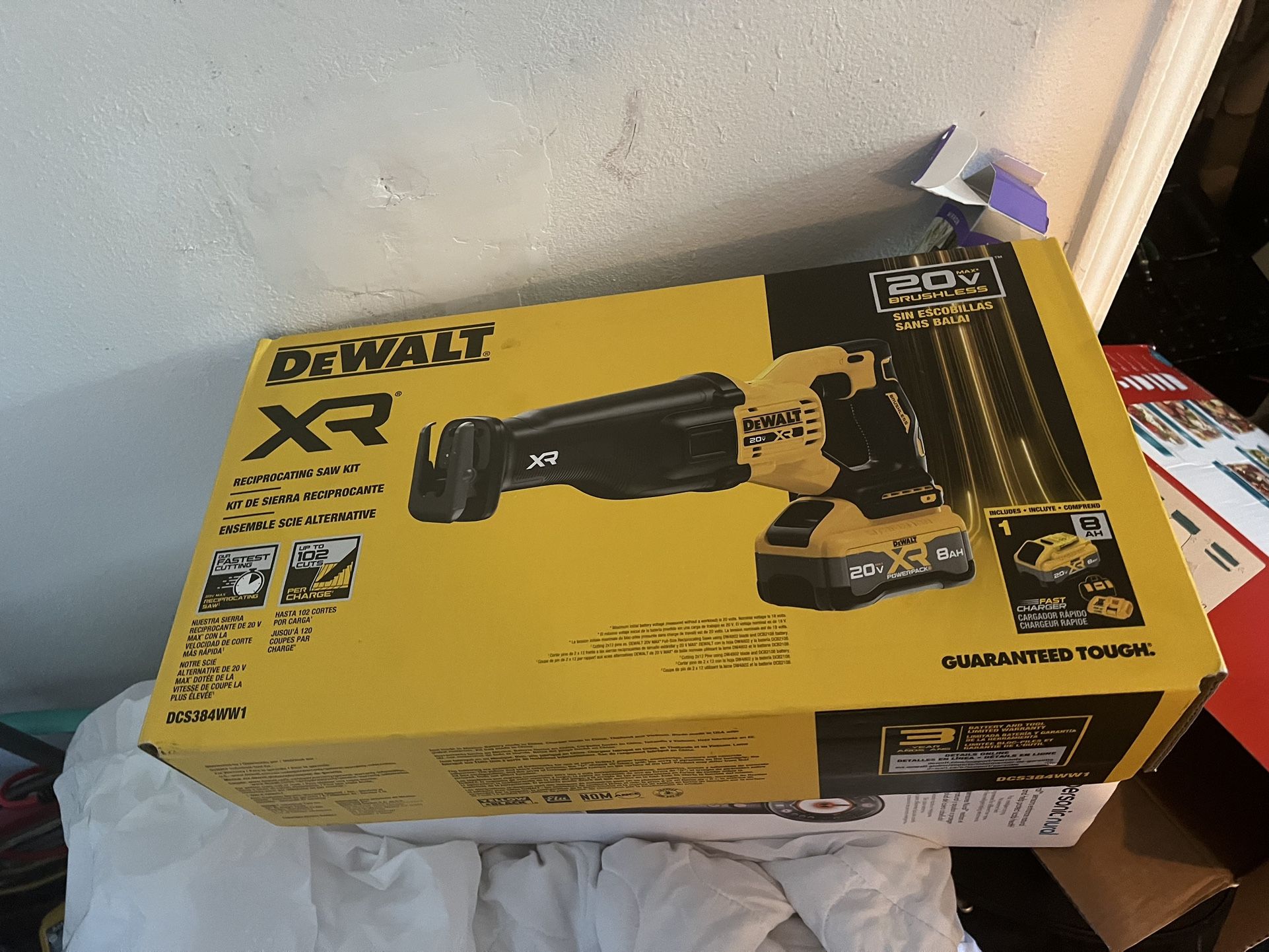 Brand New DeWalt 20v 8AH Reciprocating Saw