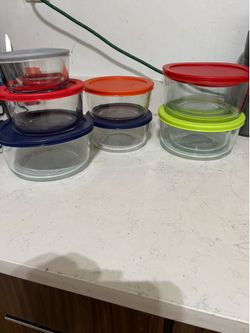 Pyrex storage bowls