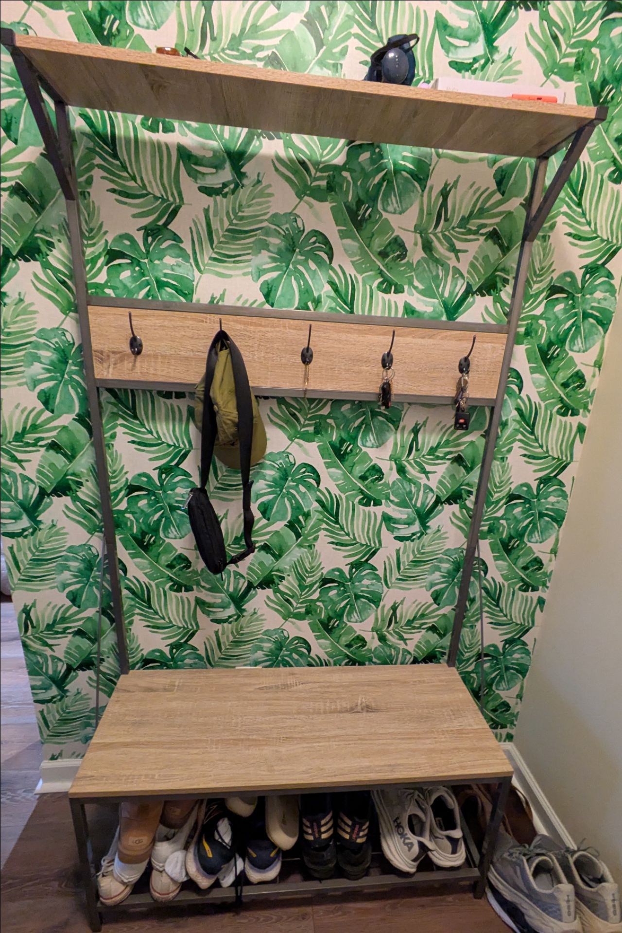 Coat hanger, shoe rack, great condition