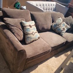 Very Nice Brown Couch 