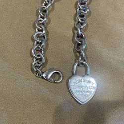 Tiffany & Co Sterling Silver Vintage Bracelet Puffed Heart Clasp Closing