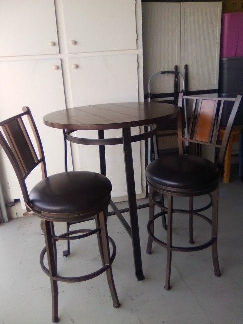 Bar Table And Chairs