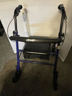 Drive Medical Foldable Rollator Walker with Seat 