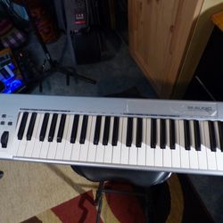 MIDI Keyboard Controller 