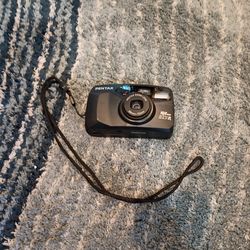 Pentax IQzoom EZY-R 35mm Point & Shoot Film Camera