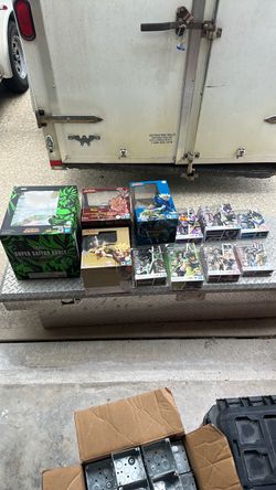 Lot of 11 Ban Dai DBZ figures.