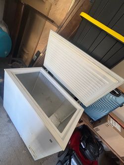 Chest freezer