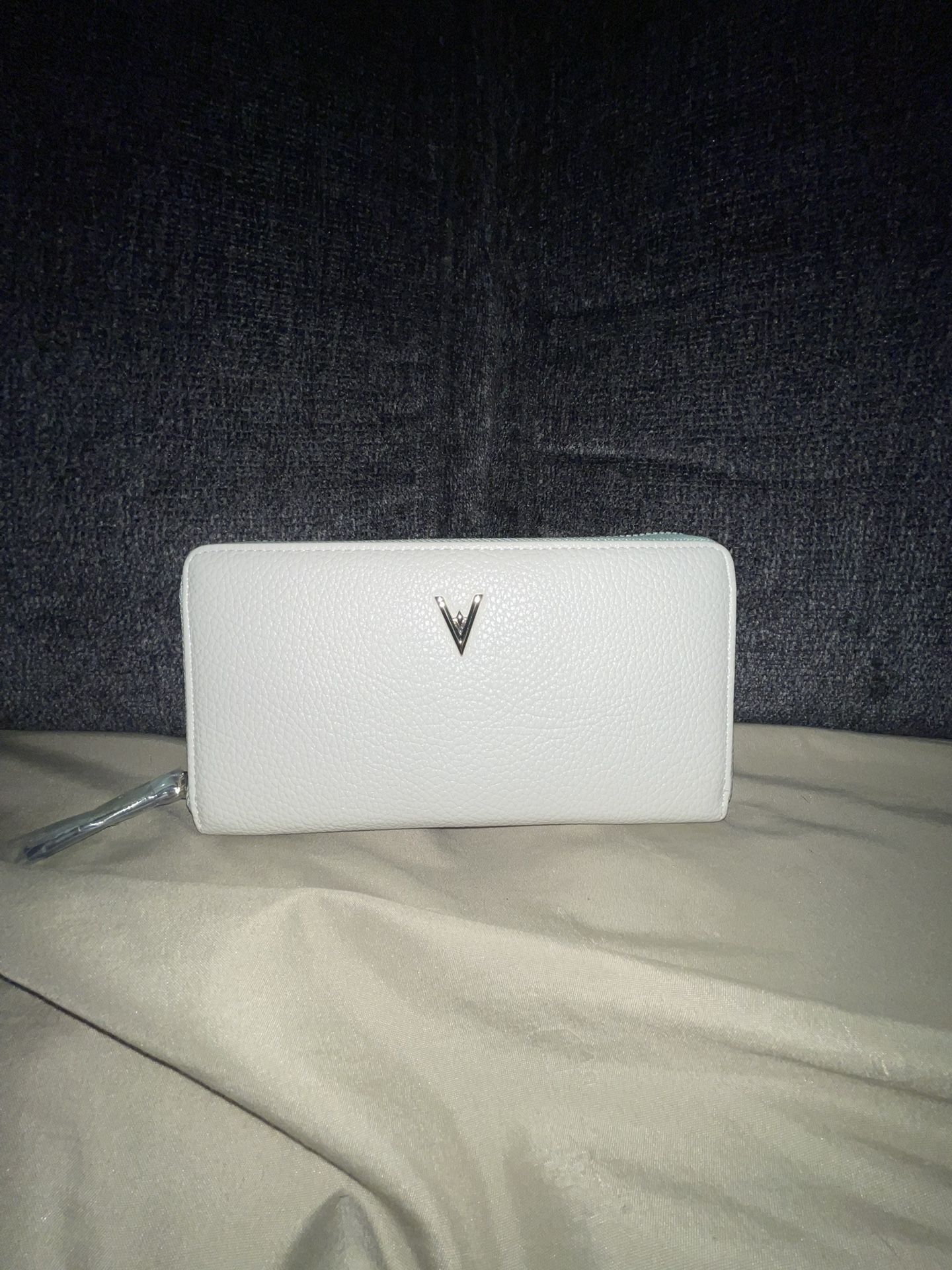 Vanessa Williams Wallet