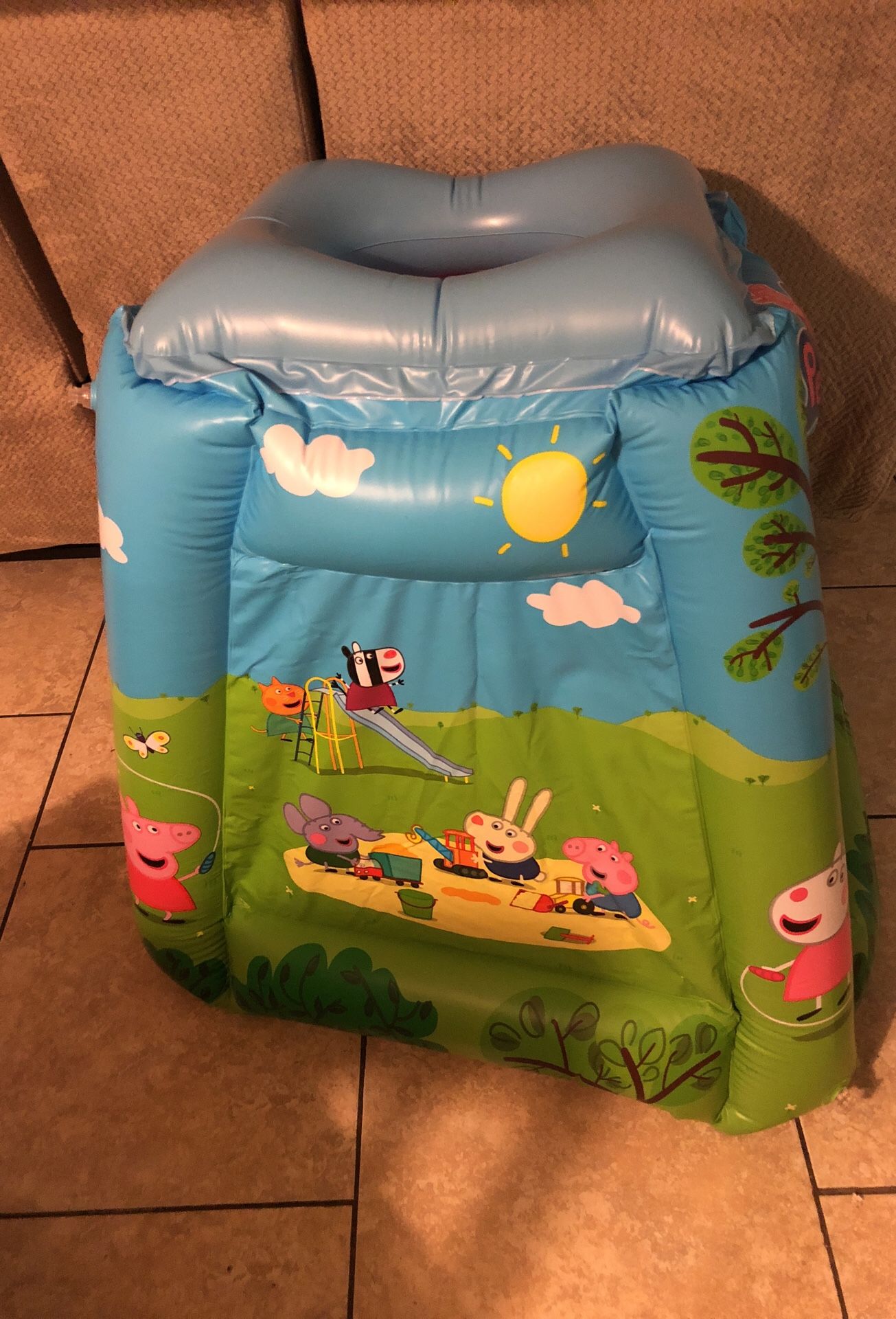 Peppa pig ball pit only used the once. Come with 20 balls.