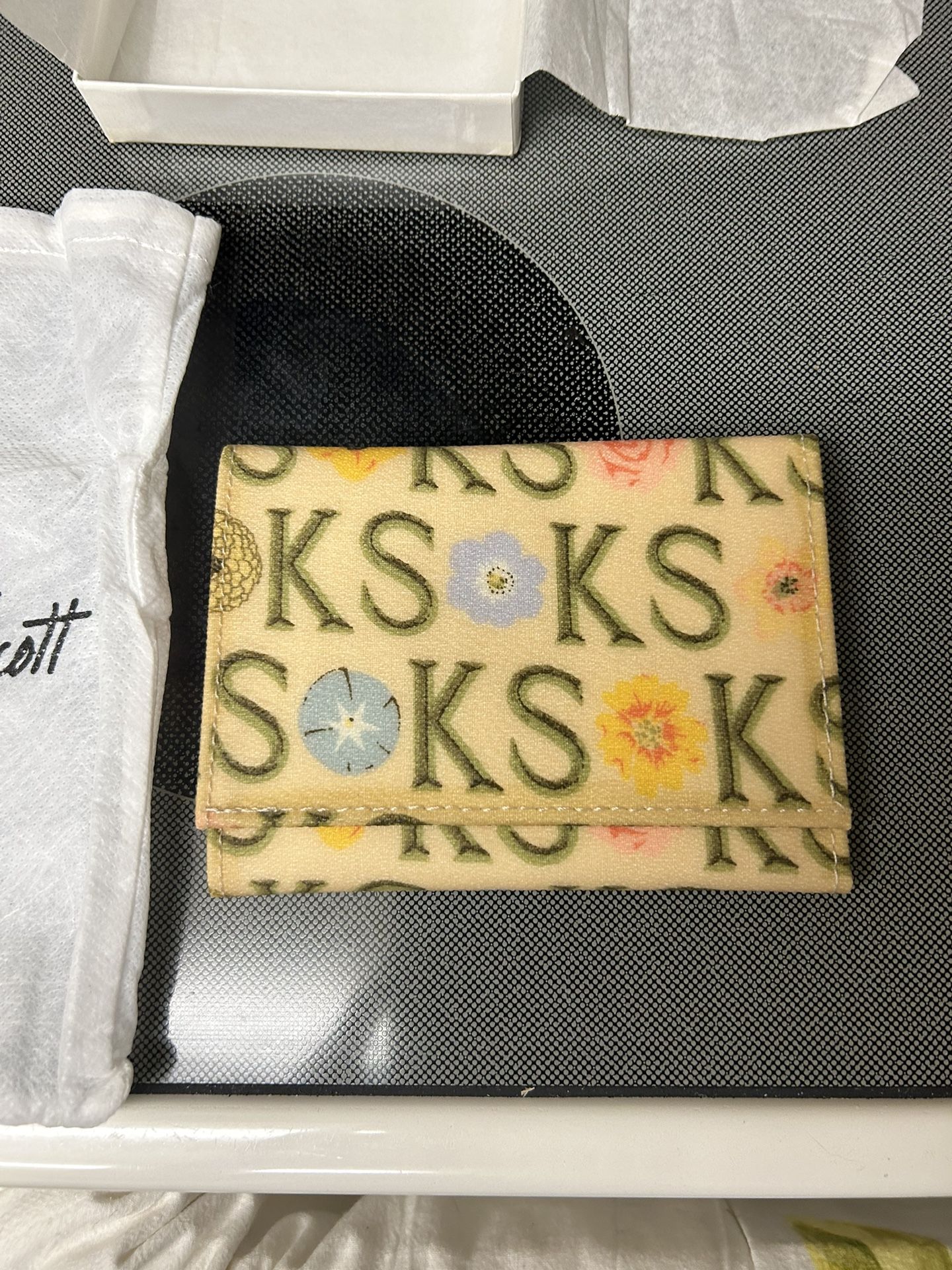 Ken Scott - Italian Ladies Billfold - FREE