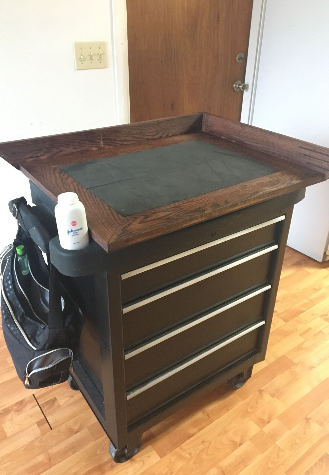 Toolbox changing shop table for sale