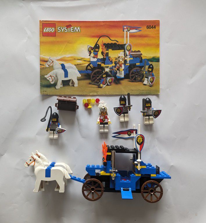 LEGO 6044 Castle King's Carriage Royal Knights Crest complete w instructions