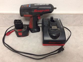 Snap on 3/8 12v impact