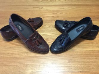 2 pairs of hushpuppies - size 10- seldom worn