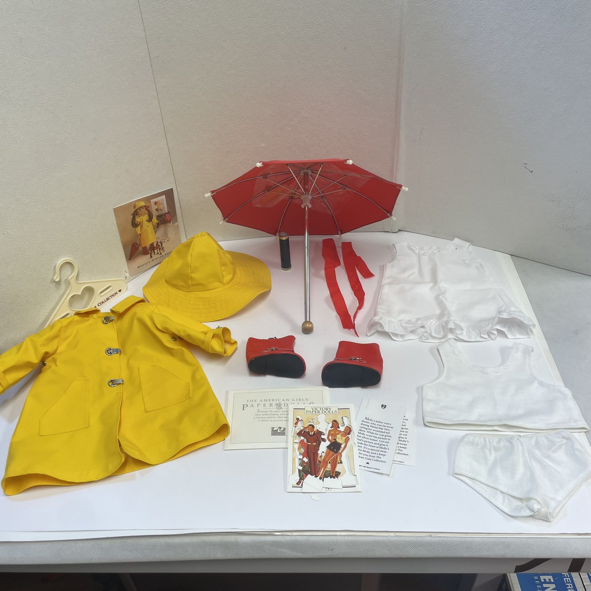 Vtg Pleasant Company American Girl Molly Winter Story Outfit Accessory SET Lot