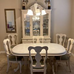 Dining Room Set w/ Matching China Cabinet 