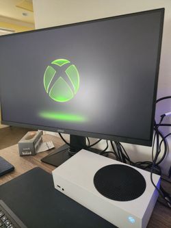 Xbox Series S 512GB (Includes Controller & Cables) – Great Condition!
