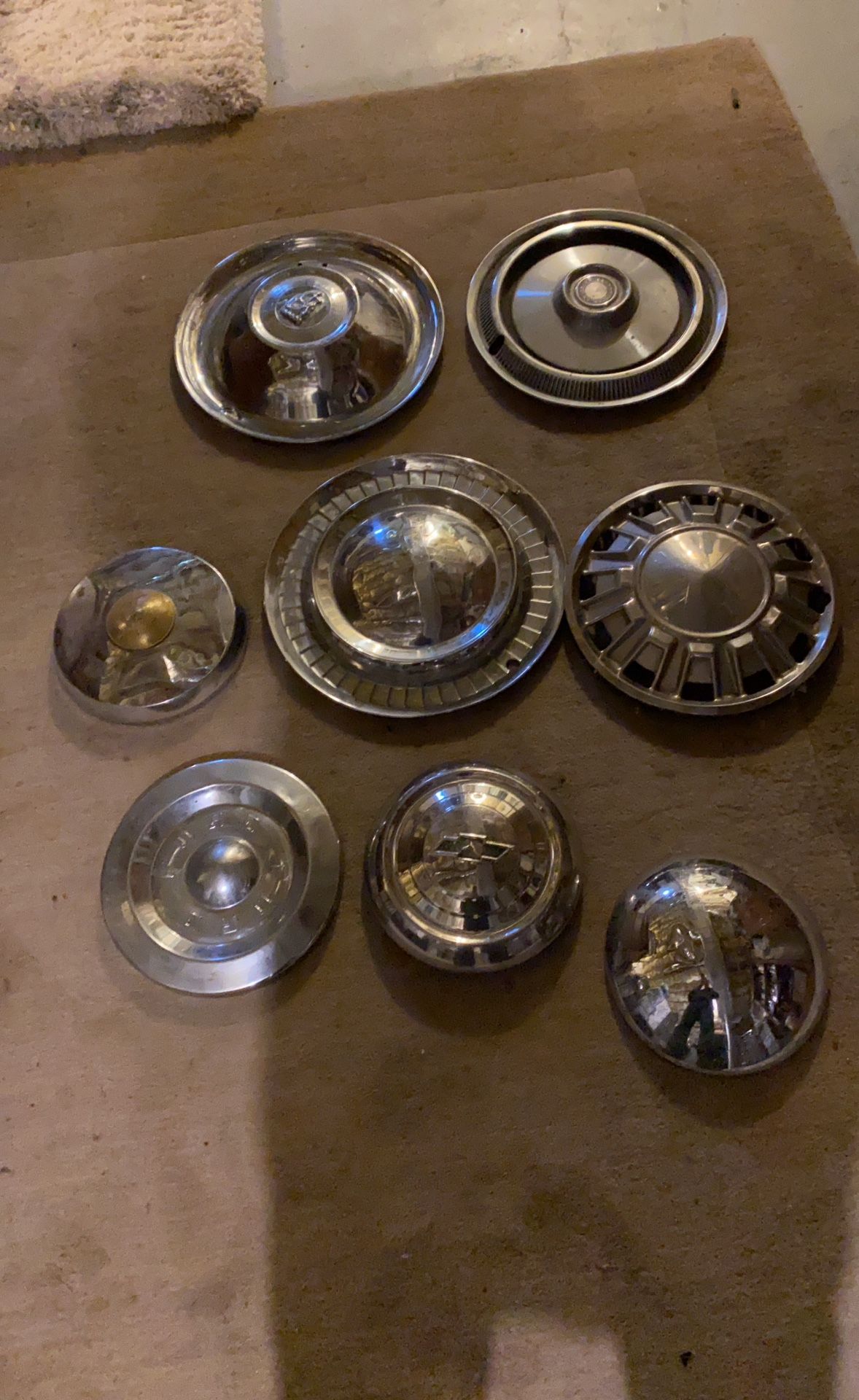 Assorted Vintage hubcaps