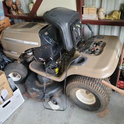 Craftsman Riding Lawnmower