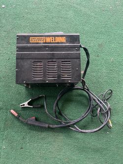 90 amp Chicago Electric flux wire welder pre owned
