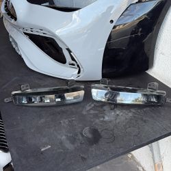 Jeep Wagoner Fog lamps Rh. Lh